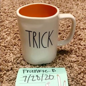 SOLD💖Rae dunn halloween